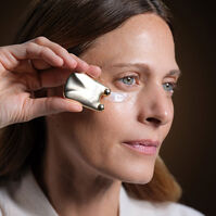 Supremÿa La Nuit Le Grand Soin Yeux Anti-Âge  15ml-223369 Supremÿa La Nuit Le Grand Soin Yeux Anti-Âge  15ml-223369 4